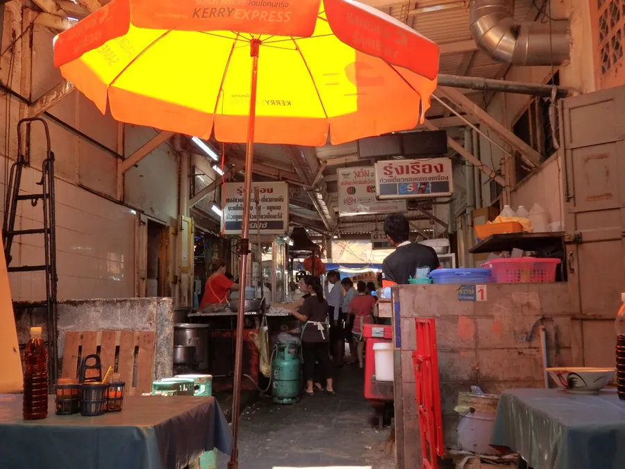 Vista de Mercado Nang Loeng