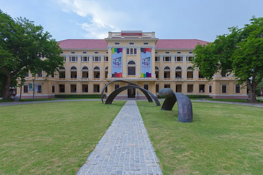 Edificio neoclásico de Museum Siam en el centro histórico de Bangkok