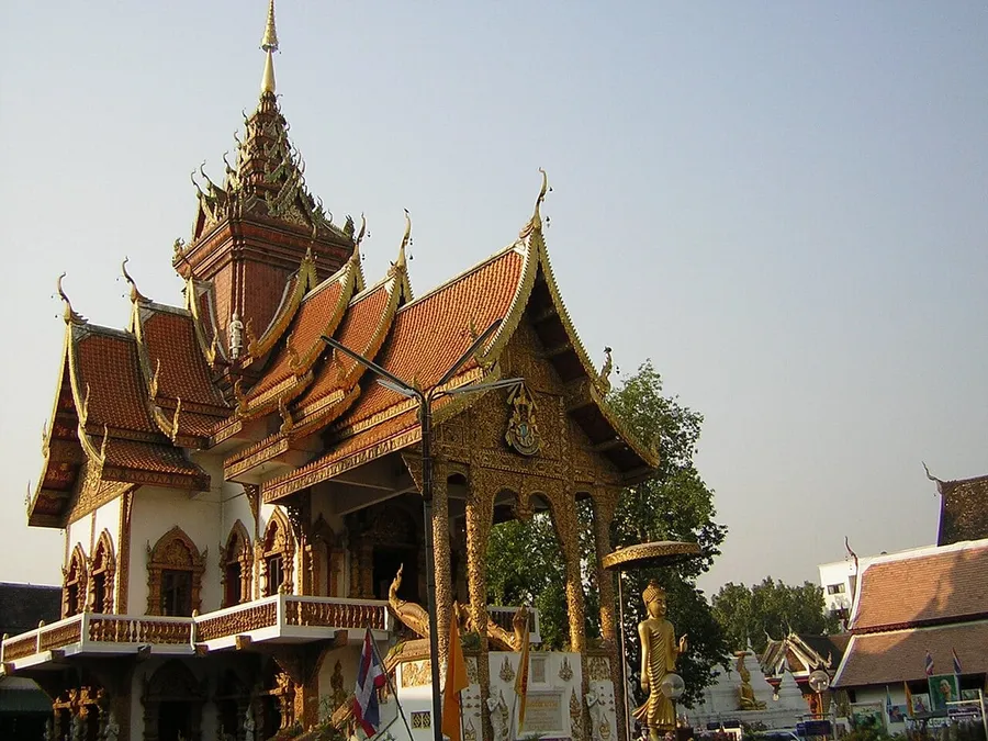 Vista de Wat Buppharam de Chiang Mai en Chiang Mai