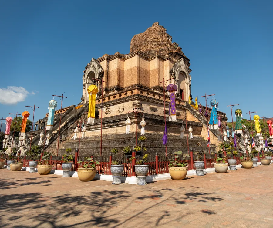 Wat Chedi Luang, Tailandia