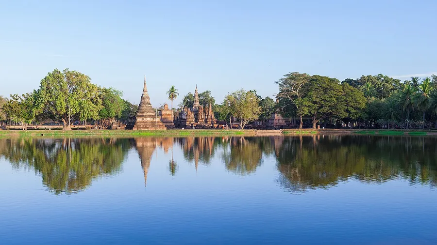 Vista de Wat Mahathat de Sukhothai en Sukhothai