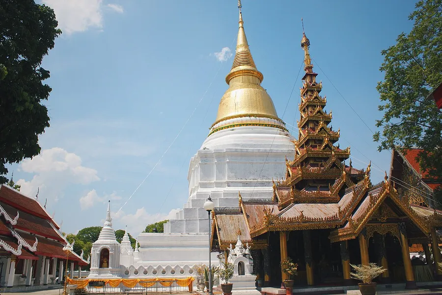 Vista de Wat Phra Kaeo Don Tao en Lampang
