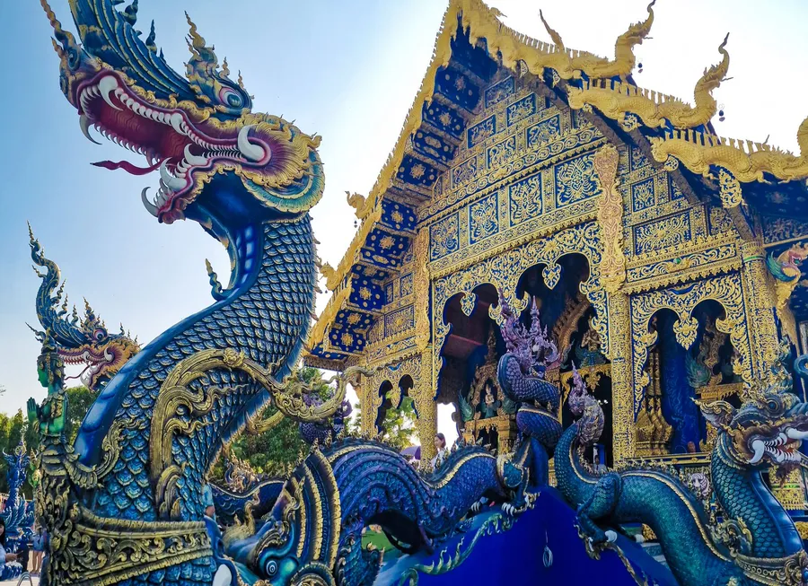 Wat Rong Suea Ten (Templo Azul), Tailandia