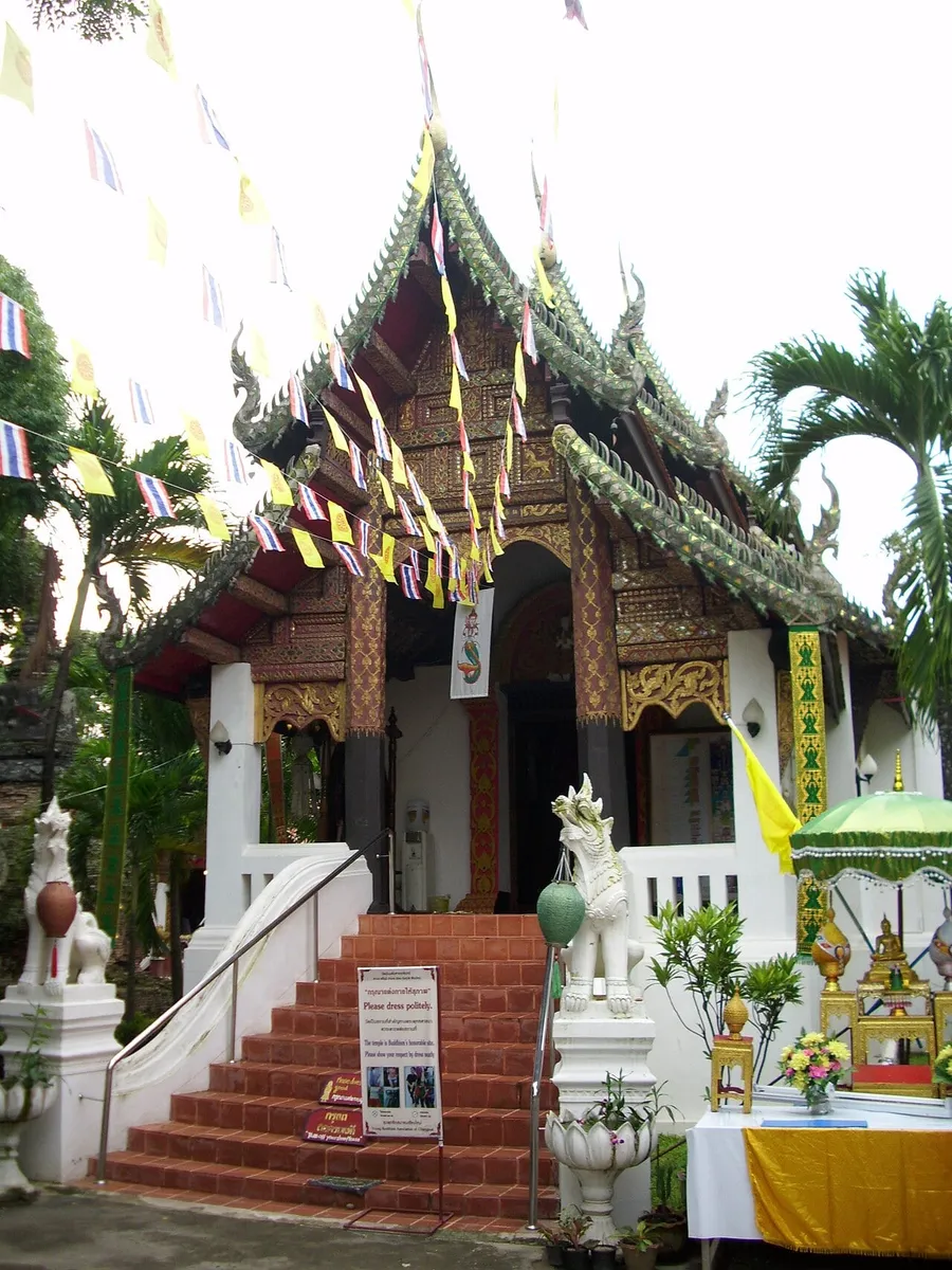 Sala de culto de Wat Umong Maha Thera Chan en la ciudad vieja