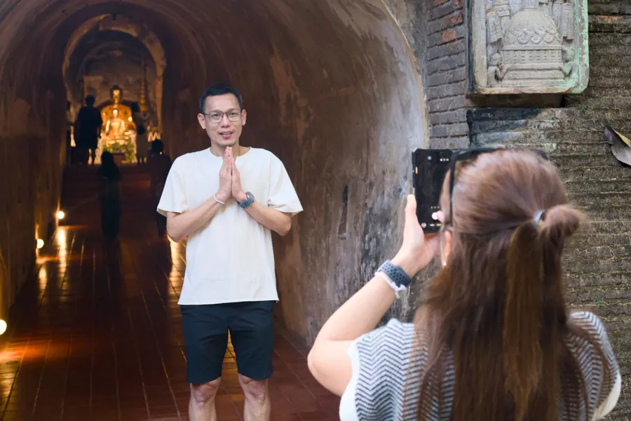 Wat Umong (templo de los túneles), Tailandia